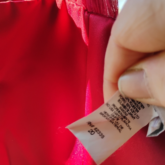 David's Bridal Elegant Red Evening Dress - Picture 3 of 4